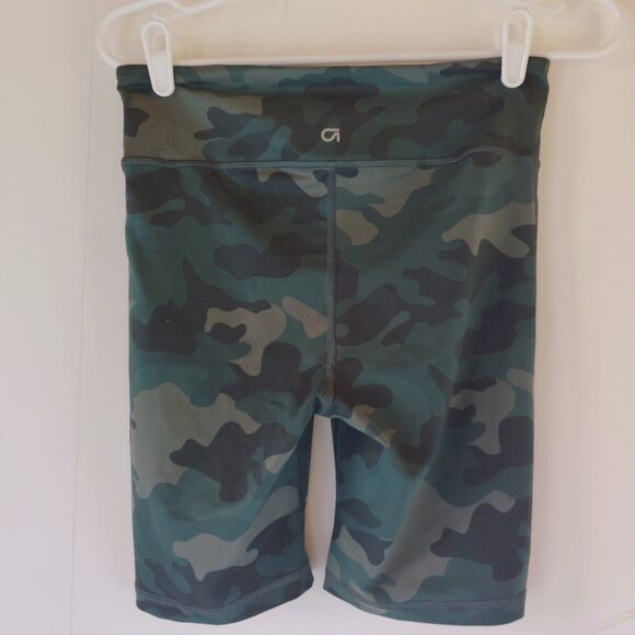 GapFit camo bike shorts Small - Picture 4 of 7